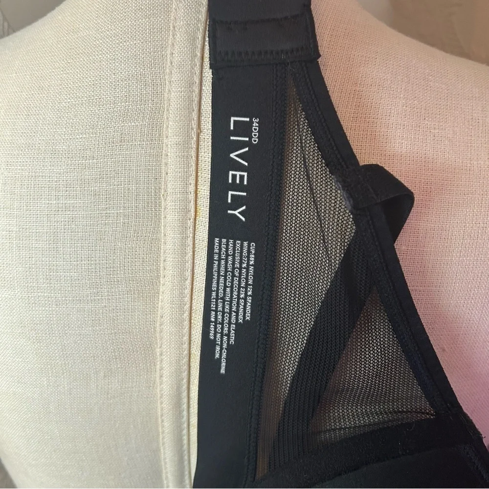 Elegant Black Lace Bra lively lightly lined no underwire bra 34DDD